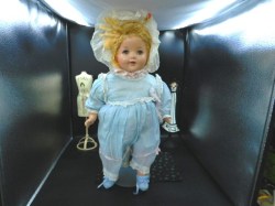 20'' 1949 COMPO HEAD MAMA DOLL, ORIGINAL BLUE DRESS HAT ONESIE